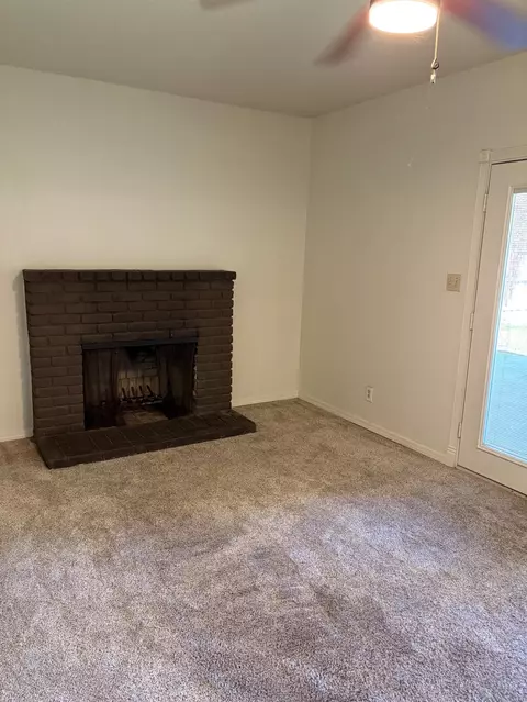 Living - 822 W Alamos, Clovis, CA 93612 photo 3 of 3