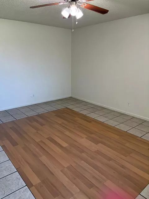 Living - 822 W Alamos, Clovis, CA 93612 photo 2 of 3
