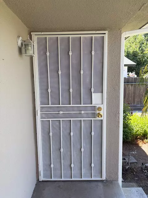 Entry Way - 822 W Alamos, Clovis, CA 93612 photo 1 of 2