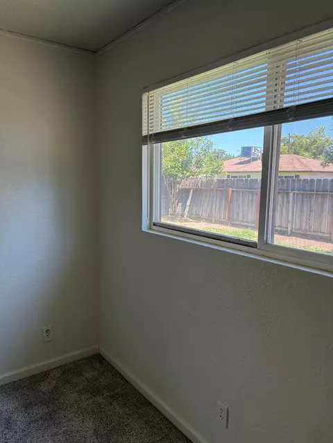 Bedroom - 822 W Alamos, Clovis, CA 93612 photo 5 of 7