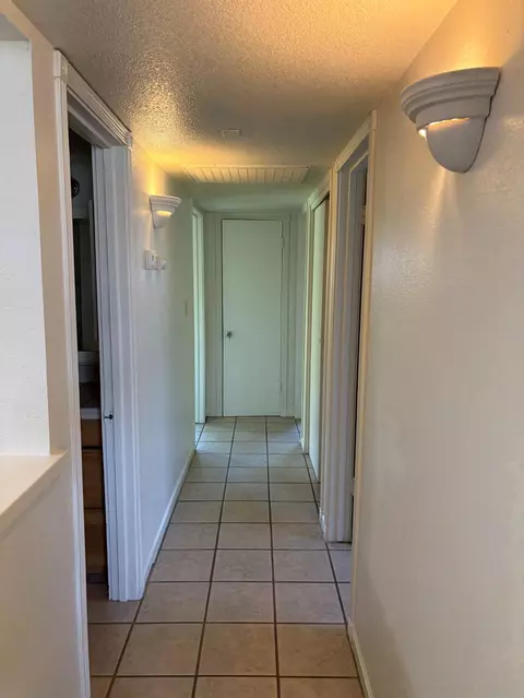 Entry Way - 822 W Alamos, Clovis, CA 93612 photo 2 of 2