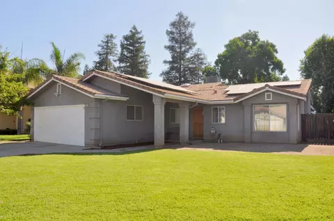6094 N Mccaffrey Ave, Fresno, CA 93722