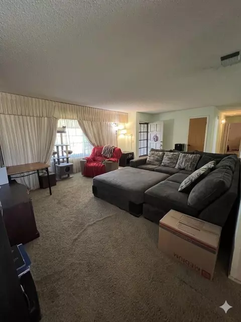 Living - 32644 Quail Ln, Yokuts Valley, CA 93675 photo 1 of 2