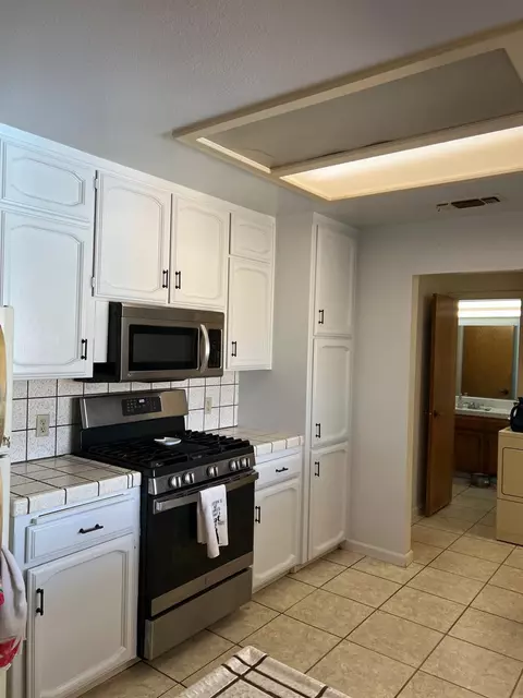 Kitchen - 32644 Quail Ln, Yokuts Valley, CA 93675 photo 1 of 1