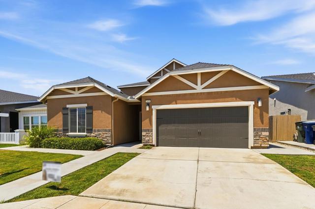 5438 W Floradora Ave, Fresno, CA 93722