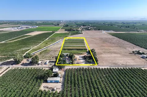 12646 E Kamm Ave, Kingsburg, CA 93631