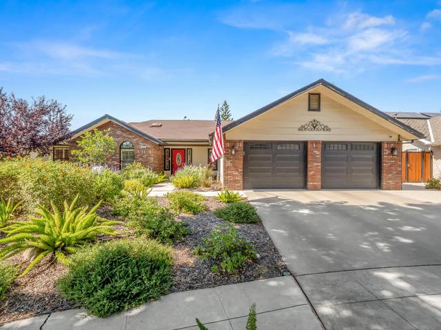 1352 W Palo Alto Ave, Fresno, CA 93711