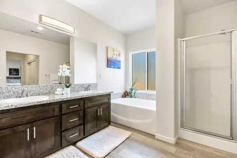 Bath - 86 Sedona, Merced, CA 95341 photo 3 of 3