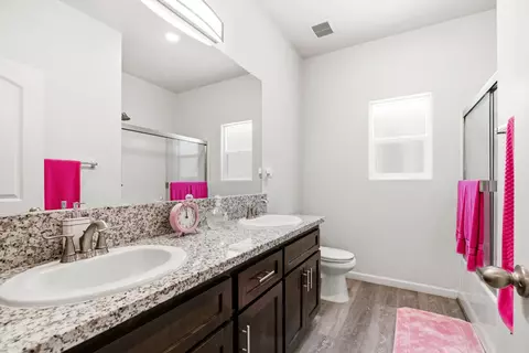 Bath - 86 Sedona, Merced, CA 95341 photo 2 of 3