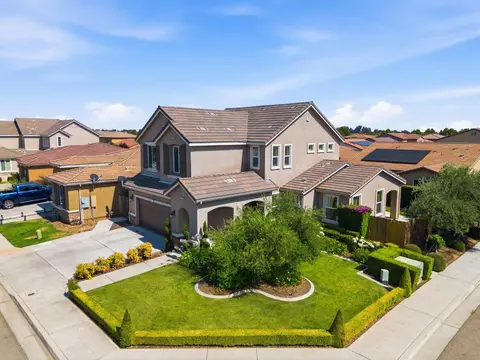 View/Area - 3408 Sussex Ave, Clovis, CA 93619 photo 1 of 8