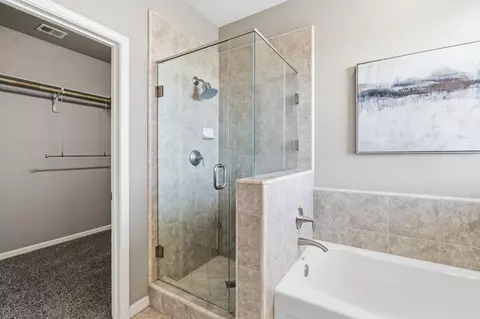 Bath - 3408 Sussex Ave, Clovis, CA 93619 photo 4 of 5