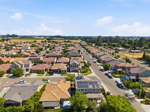 View/Area - 3408 Sussex Ave, Clovis, CA 93619 photo 7 of 8