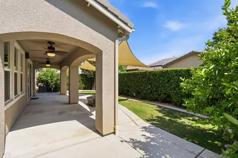 Exterior - 3408 Sussex Ave, Clovis, CA 93619 photo 8 of 11