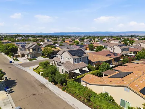 View/Area - 3408 Sussex Ave, Clovis, CA 93619 photo 3 of 8
