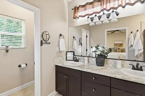 Bath - 2208 Mesa, Clovis, CA 93611 photo 3 of 3