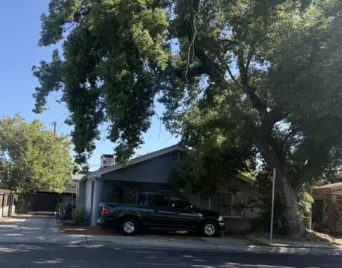 827 E Clinton Ave, Fresno, CA 93704
