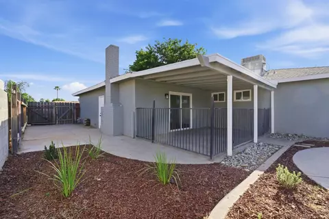 821 W Fairmont Ave, Clovis, CA 93612 photo 23