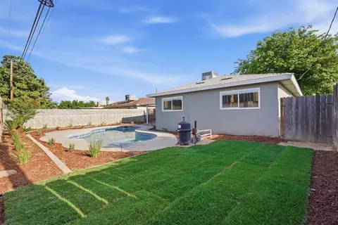 821 W Fairmont Ave, Clovis, CA 93612 photo 21