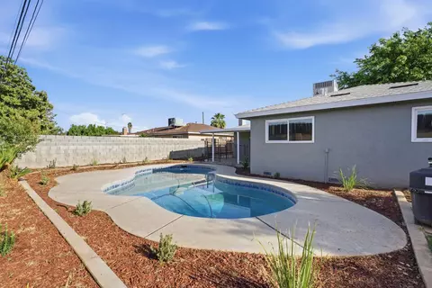 821 W Fairmont Ave, Clovis, CA 93612 photo 22