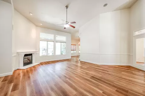 Living - 377 Moody Ave, Clovis, CA 93619 photo 4 of 7