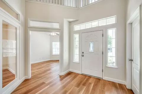 Entry Way - 377 Moody Ave, Clovis, CA 93619 photo 2 of 4