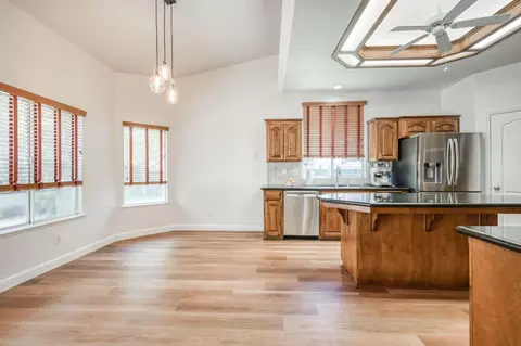 Other - 377 Moody Ave, Clovis, CA 93619 photo 6 of 9