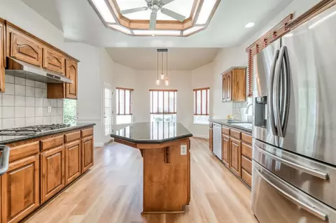 Kitchen - 377 Moody Ave, Clovis, CA 93619 photo 3 of 3