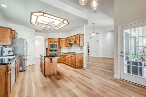 Kitchen - 377 Moody Ave, Clovis, CA 93619 photo 1 of 3