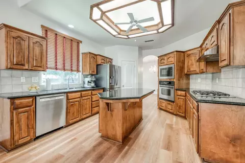 Kitchen - 377 Moody Ave, Clovis, CA 93619 photo 2 of 3