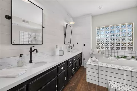 Bath - 17549 Road 36 12, Madera, CA 93636 photo 3 of 4