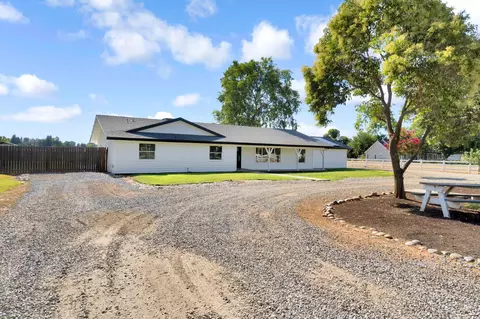 6728 N Mccall, Clovis, CA 93619