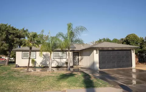 4584 N Hulbert Ave, Fresno, CA 93705