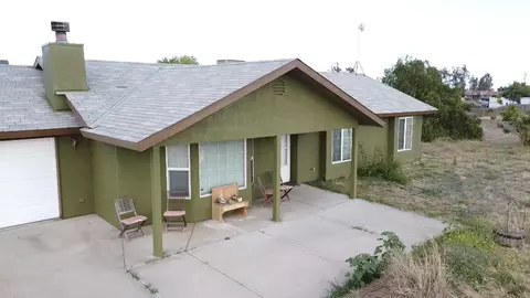 Exterior - 19691 Del Mar Rd, Madera, CA 93638 photo 2 of 5