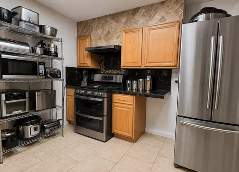 Kitchen - 19691 Del Mar Rd, Madera, CA 93638 photo 2 of 2