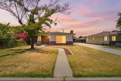 2114 Palm Ave, Sanger, CA 93657