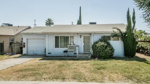 467 N Villa Ave, Dinuba, CA 93618