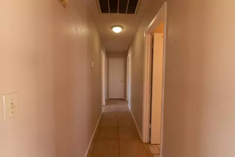 Entry Way - 25199 Avenue 18, Madera, CA 93638 photo 1 of 1
