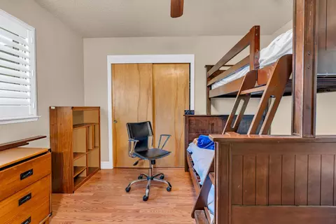 Bedroom - 16448 Monreal Rd, Madera, CA 93636 photo 4 of 7