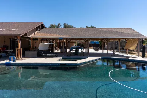 Exterior - 16448 Monreal Rd, Madera, CA 93636 photo 26 of 35