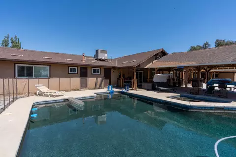 Exterior - 16448 Monreal Rd, Madera, CA 93636 photo 27 of 35