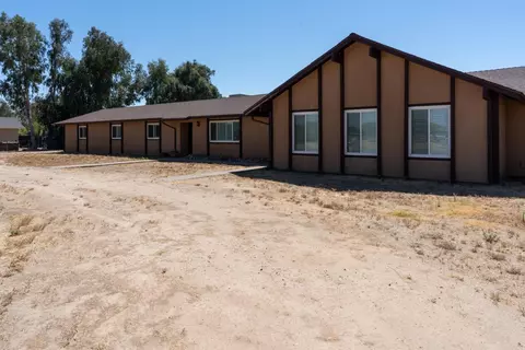 Exterior - 16448 Monreal Rd, Madera, CA 93636 photo 9 of 35