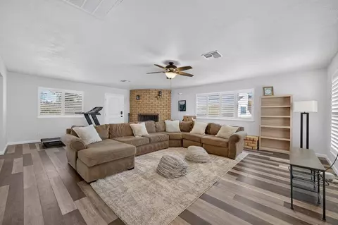 Living - 11839 E Ashlan Ave, Sanger, CA 93657 photo 1 of 1