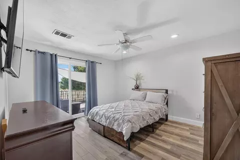 Bedroom - 11839 E Ashlan Ave, Sanger, CA 93657 photo 1 of 2