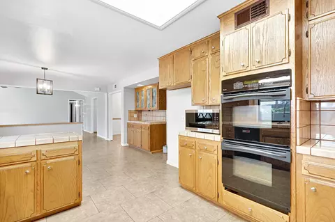 Kitchen - 1661 E Fallbrook Ave, Fresno, CA 93720 photo 7 of 7