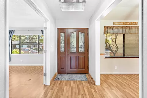 Entry Way - 1661 E Fallbrook Ave, Fresno, CA 93720 photo 1 of 3