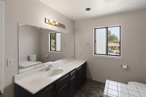 Bath - 1335 Ramona Ave, Clovis, CA 93612 photo 4 of 4
