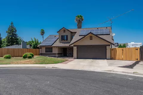 Exterior - 1335 Ramona Ave, Clovis, CA 93612 photo 2 of 11