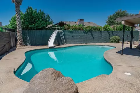 Exterior - 1335 Ramona Ave, Clovis, CA 93612 photo 7 of 11