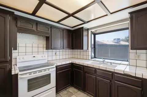 Kitchen - 1335 Ramona Ave, Clovis, CA 93612 photo 3 of 3