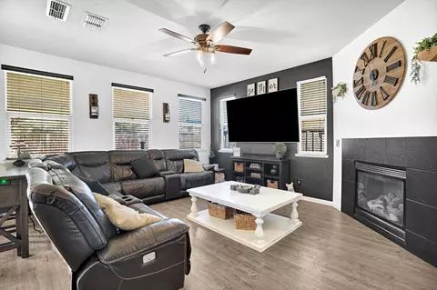 967 Papaya St, Madera, CA 93638 photo 7